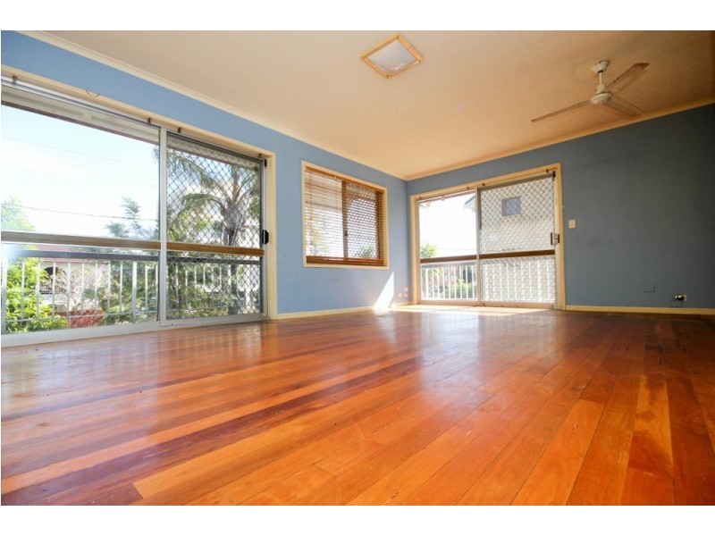 5/143 Surf Parade, Broadbeach QLD 4218