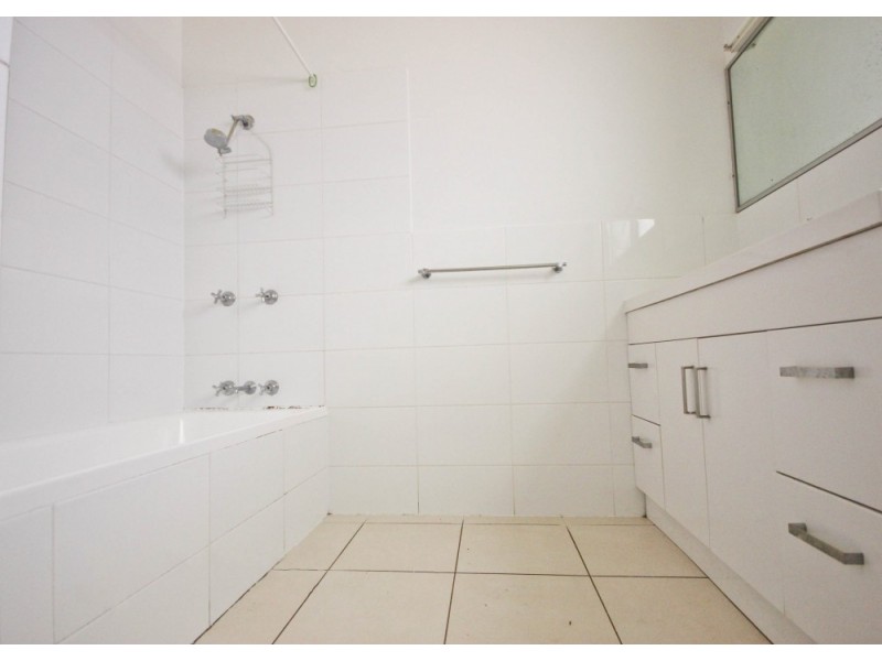 5/143 Surf Parade, Broadbeach QLD 4218