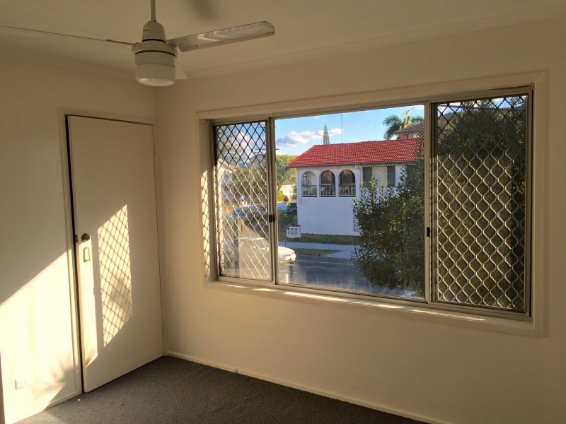 5/143 Surf Parade, Broadbeach QLD 4218