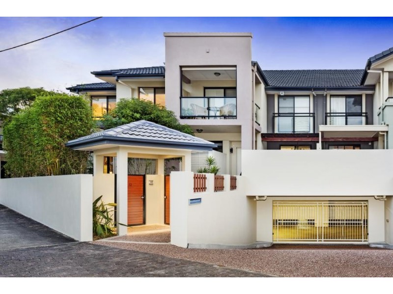 12/9 Miami Key, Broadbeach Waters QLD 4218