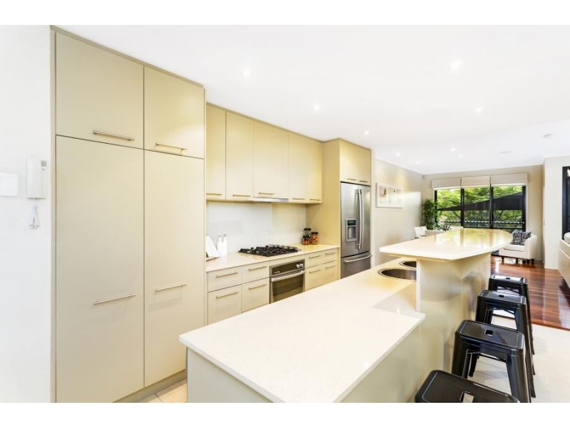 12/9 Miami Key, Broadbeach Waters QLD 4218
