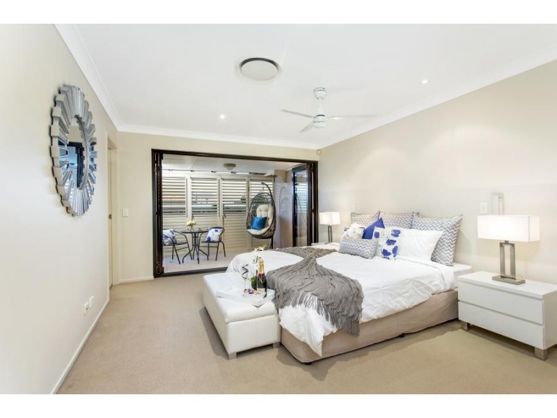 12/9 Miami Key, Broadbeach Waters QLD 4218