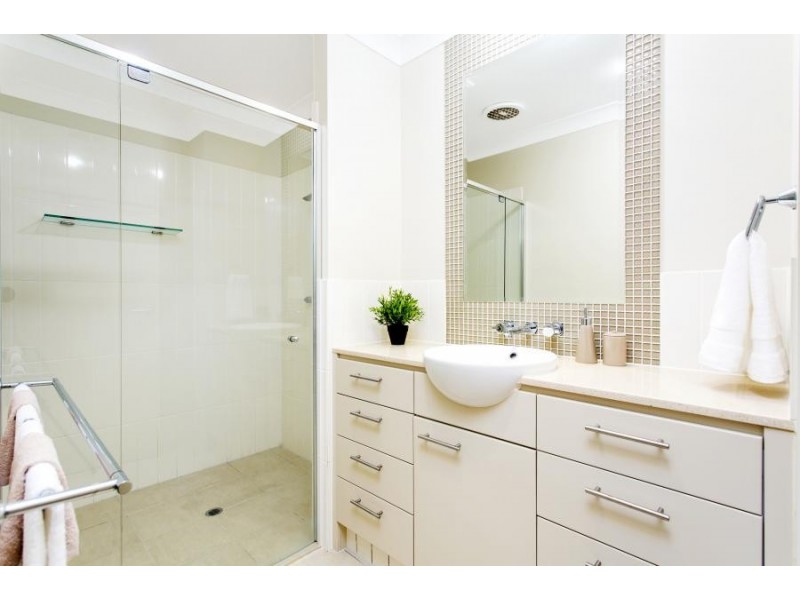 12/9 Miami Key, Broadbeach Waters QLD 4218