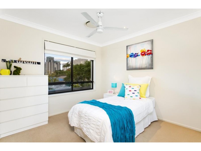 12/9 Miami Key, Broadbeach Waters QLD 4218