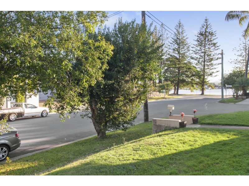 23 Birt Avenue, Surfers Paradise QLD 4217