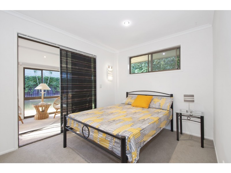 23 Birt Avenue, Surfers Paradise QLD 4217