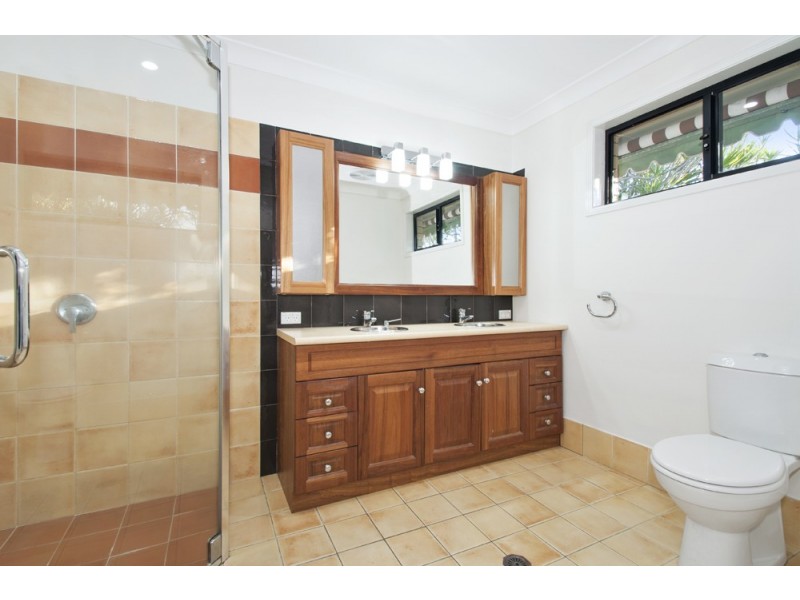 23 Birt Avenue, Surfers Paradise QLD 4217