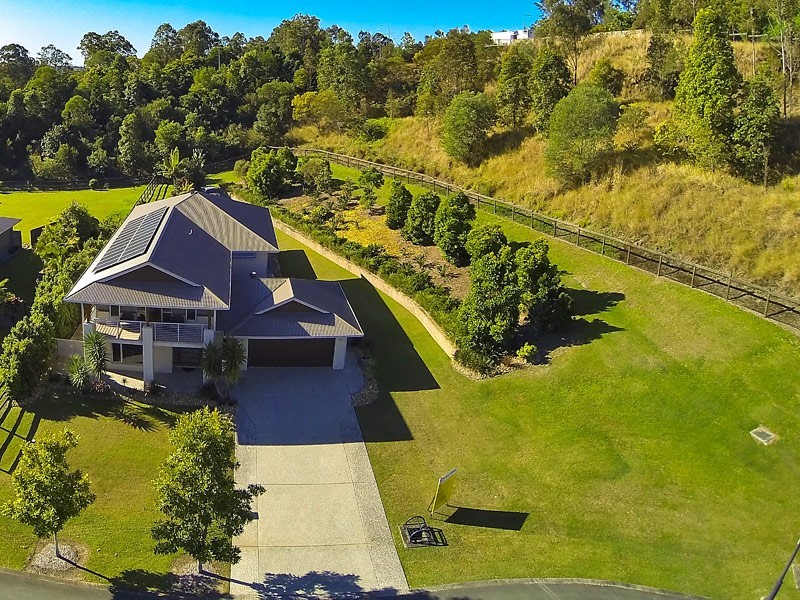 9 Meadow Court, Maudsland QLD 4210