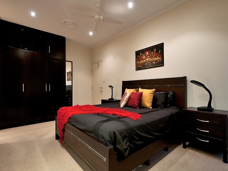 18 St Raphael Terrace, Sorrento QLD 4217