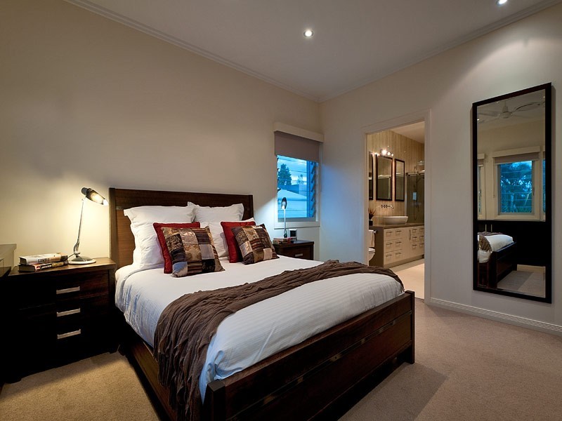 18 St Raphael Terrace, Sorrento QLD 4217