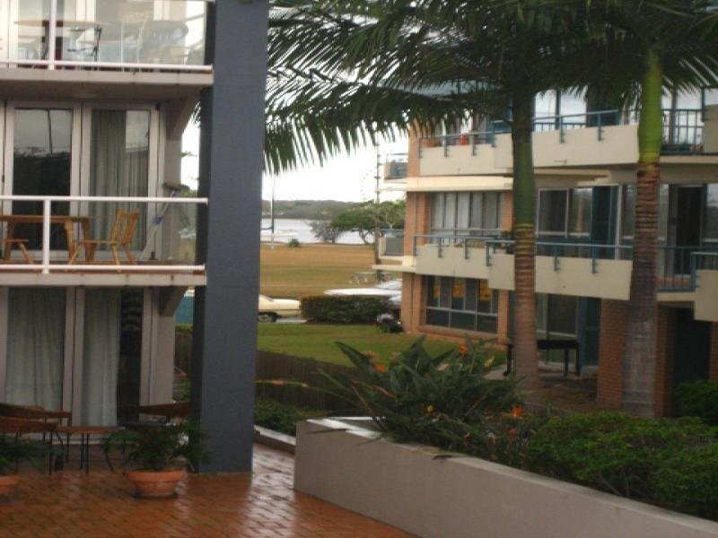 8/7 Little Norman St, Southport QLD 4215