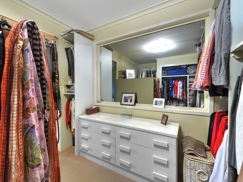 2 Sophie Avenue, Broadbeach Waters QLD 4218