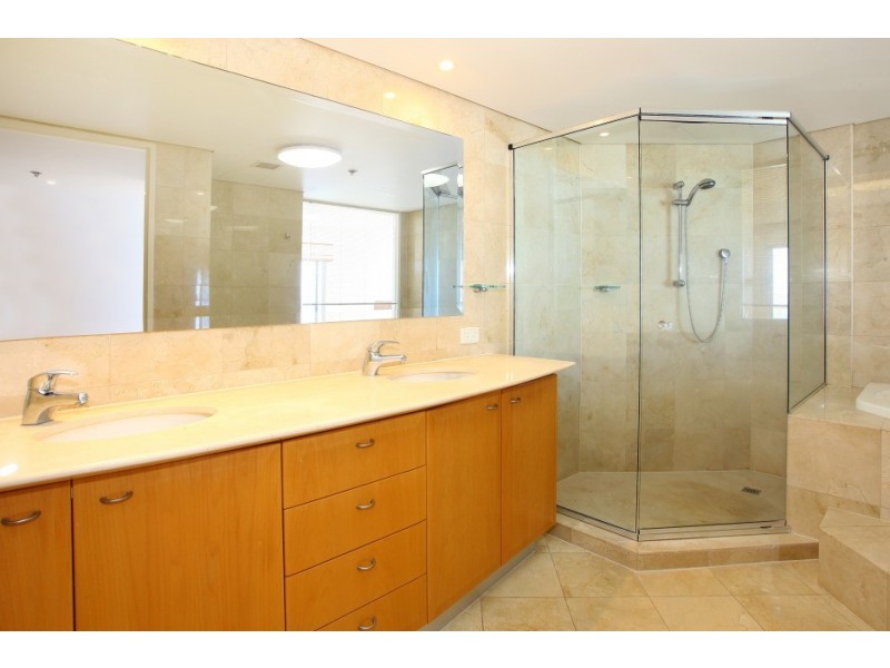 16B ‘La Sabbia’ 74 Old Burleigh Road, Surfers Paradise QLD 4217