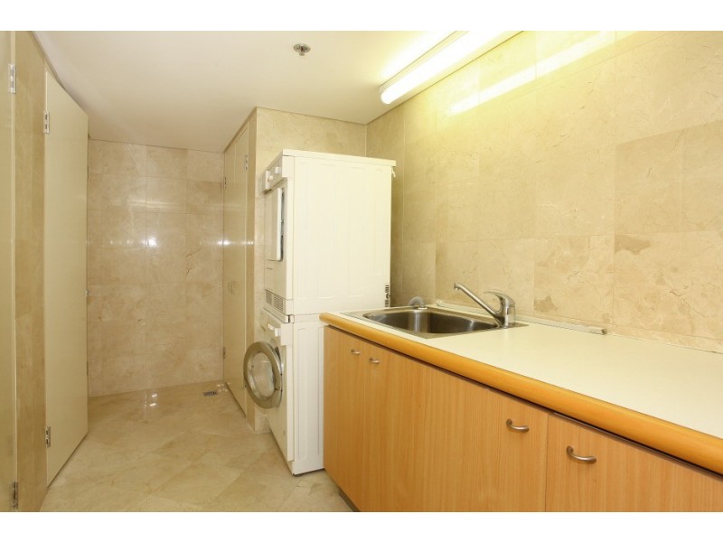 16B ‘La Sabbia’ 74 Old Burleigh Road, Surfers Paradise QLD 4217