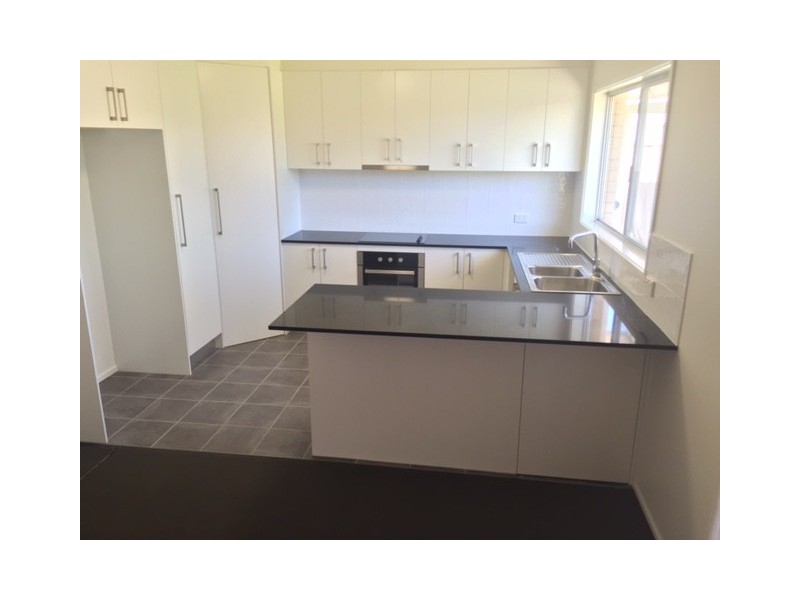 20 Caprice Ct, Mermaid Waters QLD 4218