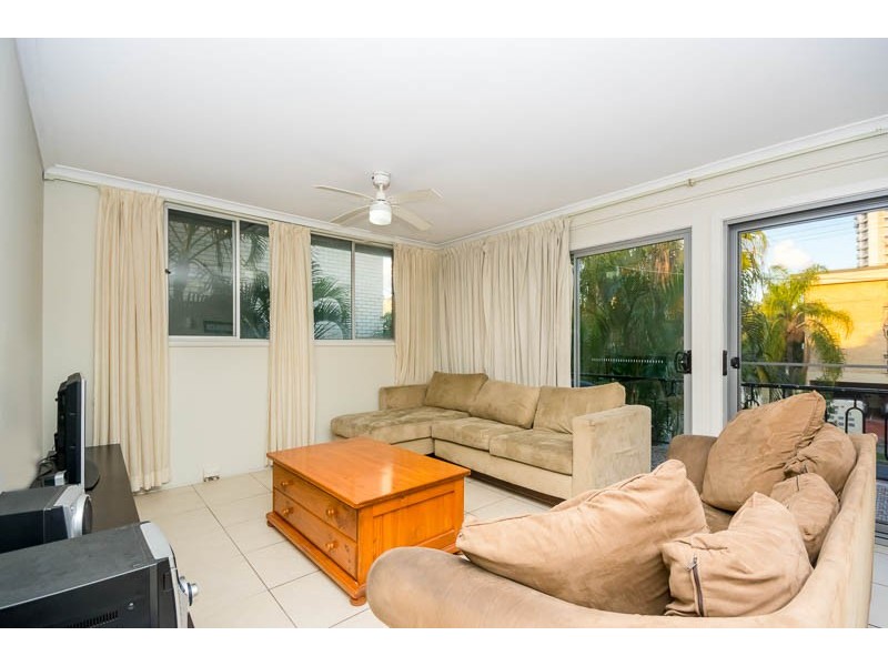4/20 Leonard Avenue, Surfers Paradise QLD 4217