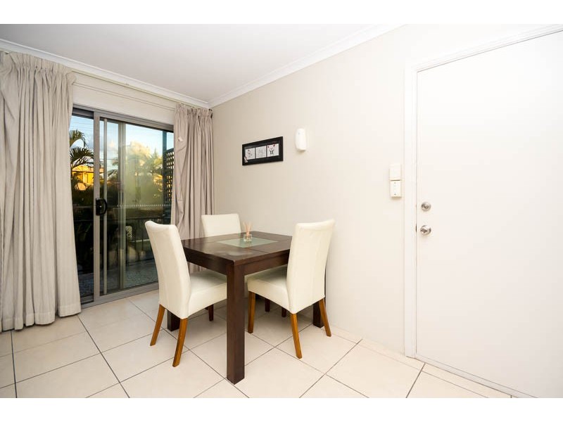 4/20 Leonard Avenue, Surfers Paradise QLD 4217