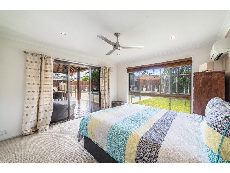 35 Forster Avenue, Sorrento QLD 4217