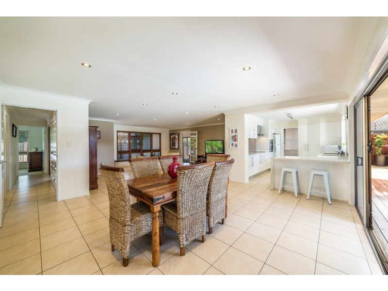 35 Forster Avenue, Sorrento QLD 4217