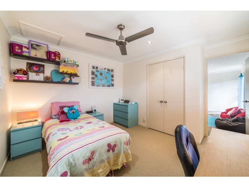 35 Forster Avenue, Sorrento QLD 4217