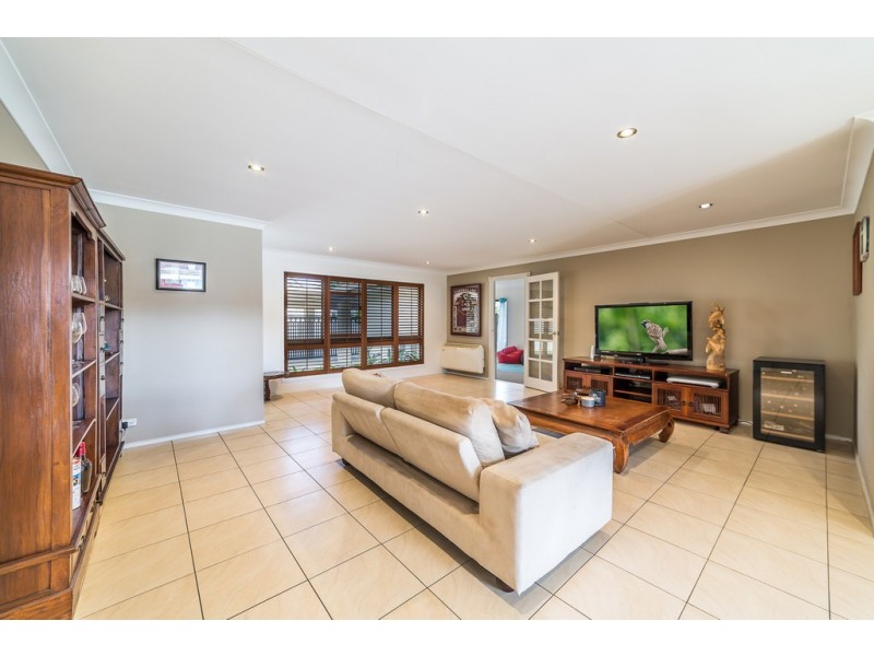 35 Forster Avenue, Sorrento QLD 4217