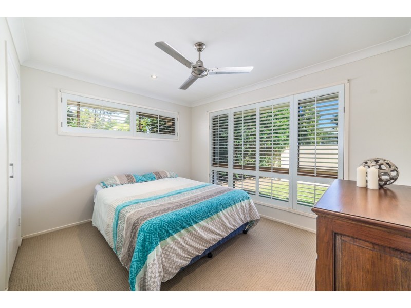 35 Forster Avenue, Sorrento QLD 4217