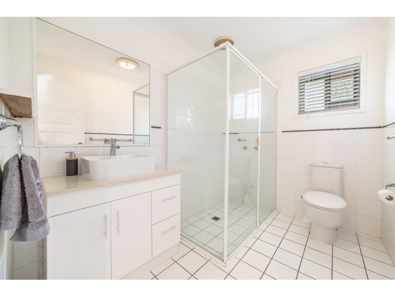 35 Forster Avenue, Sorrento QLD 4217