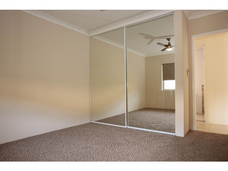 3/19 Sonia, Mermaid Waters QLD 4218