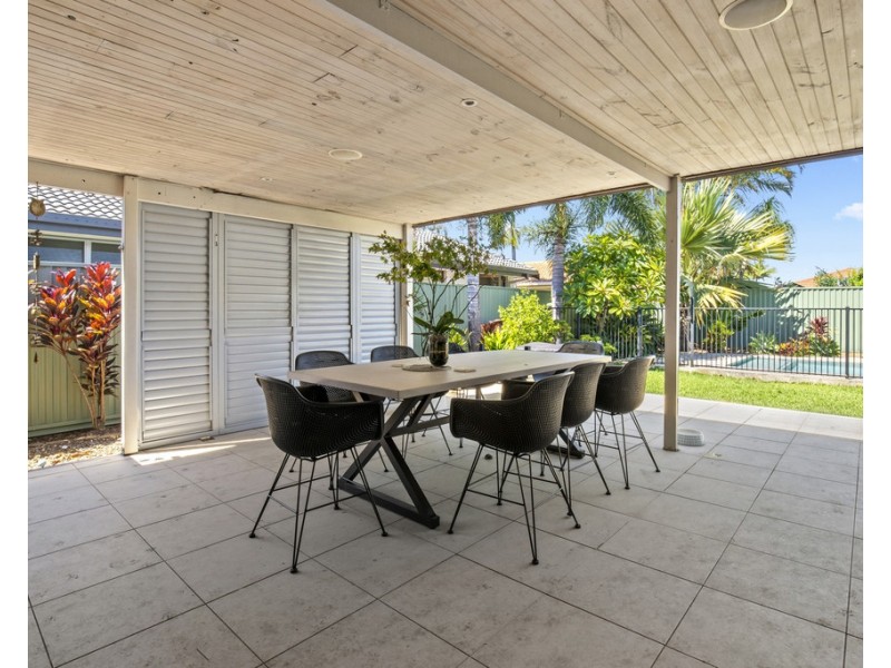 14 Auk Avenue, Burleigh Waters QLD 4220