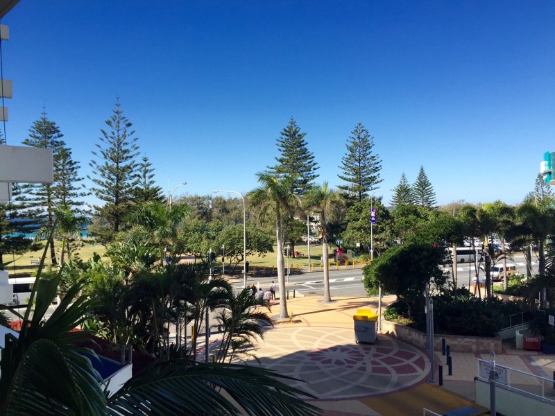 205/157 Old Burleigh Road, Broadbeach QLD 4218