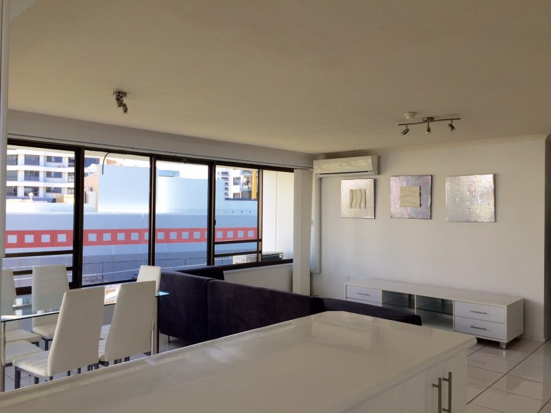 205/157 Old Burleigh Road, Broadbeach QLD 4218
