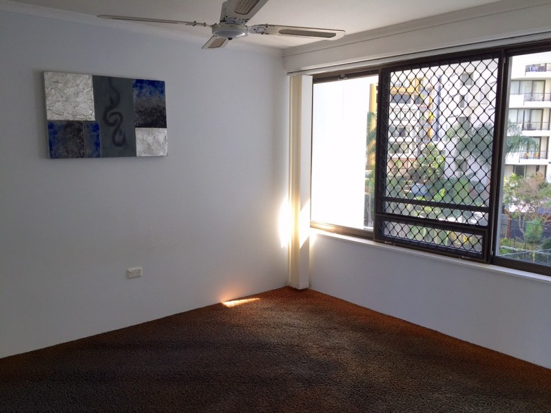 205/157 Old Burleigh Road, Broadbeach QLD 4218