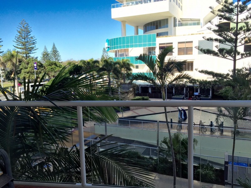 205/157 Old Burleigh Road, Broadbeach QLD 4218