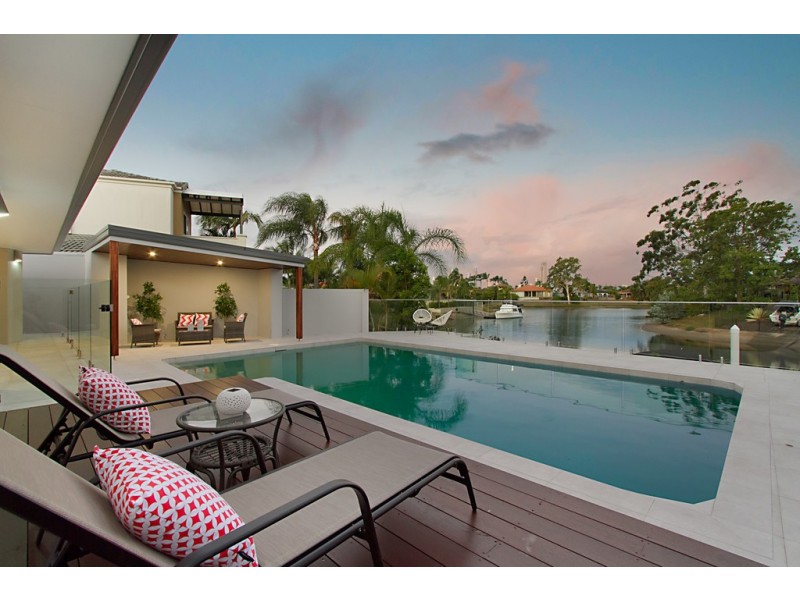 27 Claymore Crescent, Sorrento QLD 4217