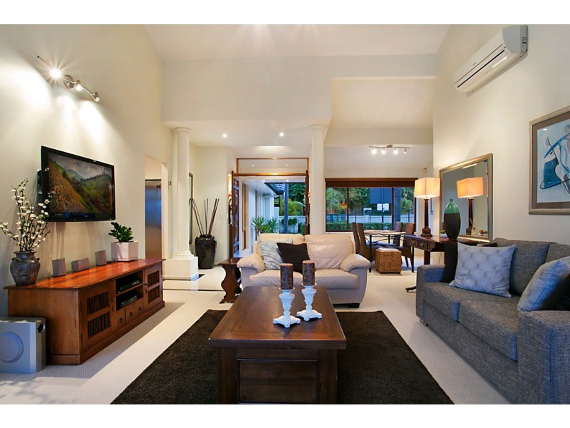 30 Cypress Drive, Broadbeach Waters QLD 4218