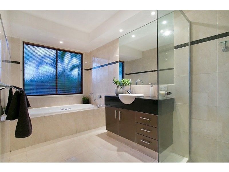 30 Cypress Drive, Broadbeach Waters QLD 4218
