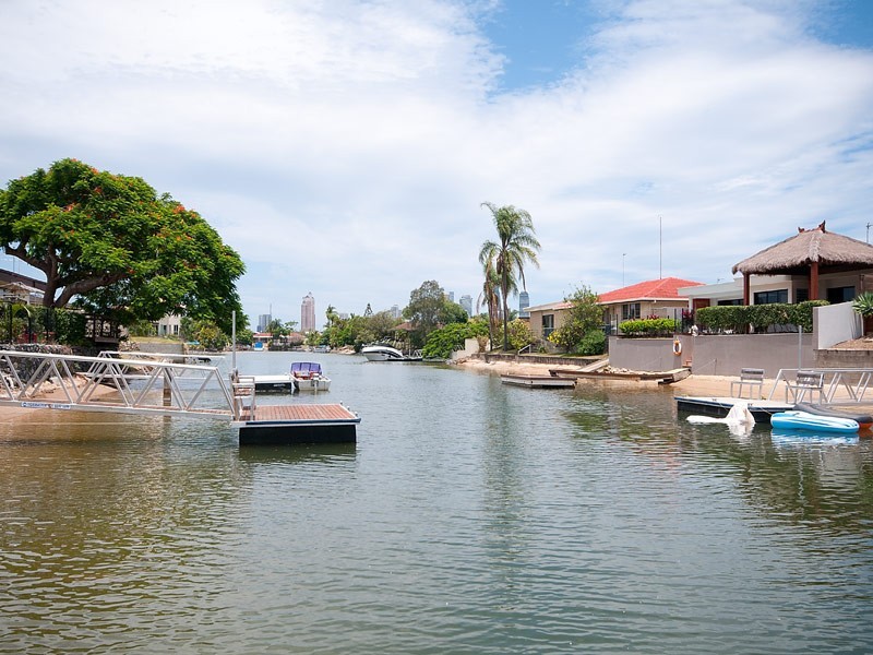 8 San Michele Court, Broadbeach Waters QLD 4218