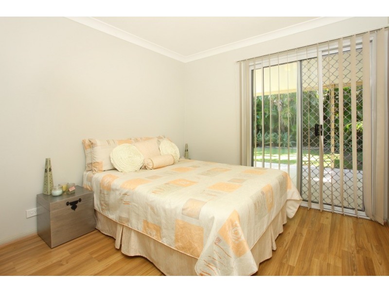 8 San Michele Court, Broadbeach Waters QLD 4218