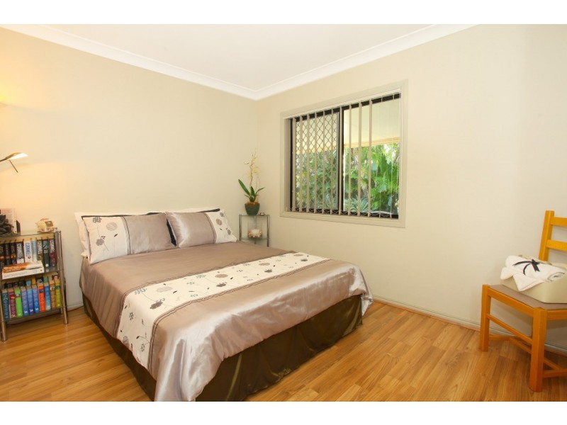 8 San Michele Court, Broadbeach Waters QLD 4218