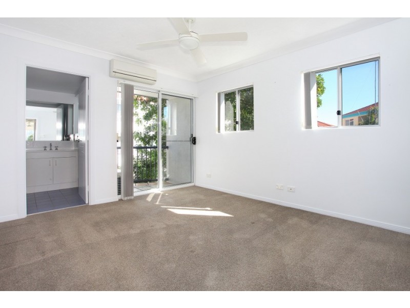 15 ‘The Poinciana’ 30 Burra Street, Surfers Paradise QLD 4217