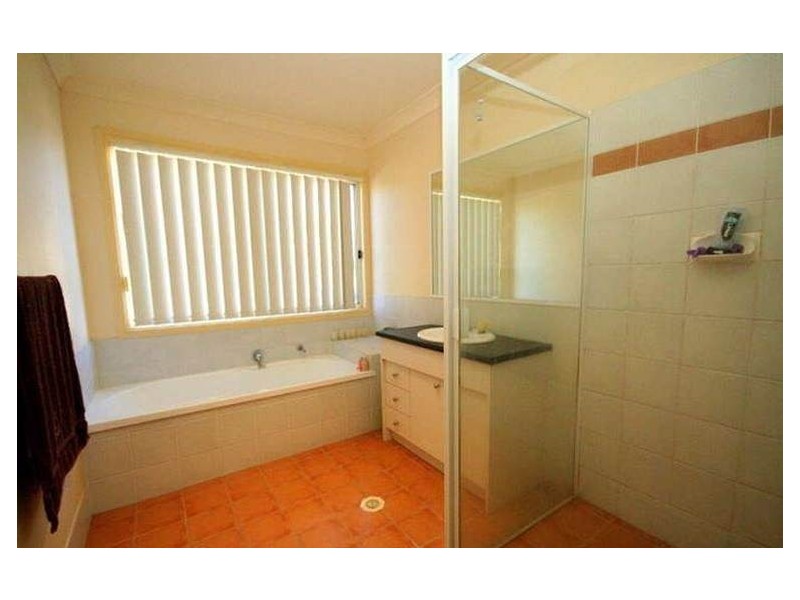 4/117 Eugaree St, Southport QLD 4215