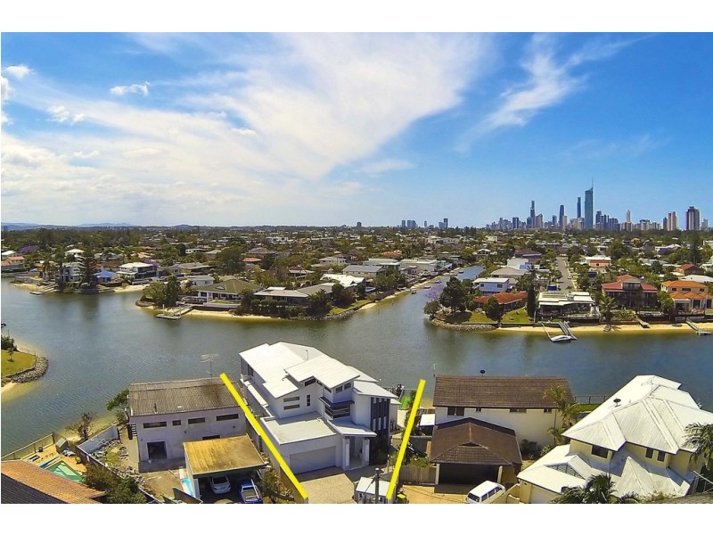 15 Coral Gables Key, Broadbeach Waters QLD 4218