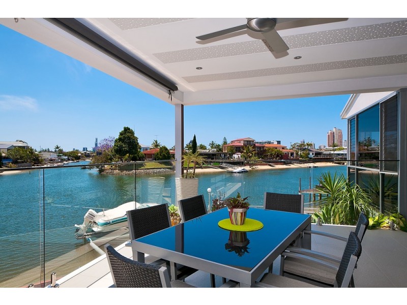 15 Coral Gables Key, Broadbeach Waters QLD 4218