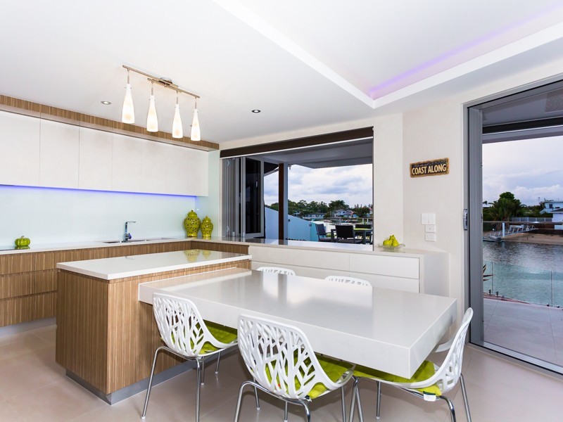 15 Coral Gables Key, Broadbeach Waters QLD 4218