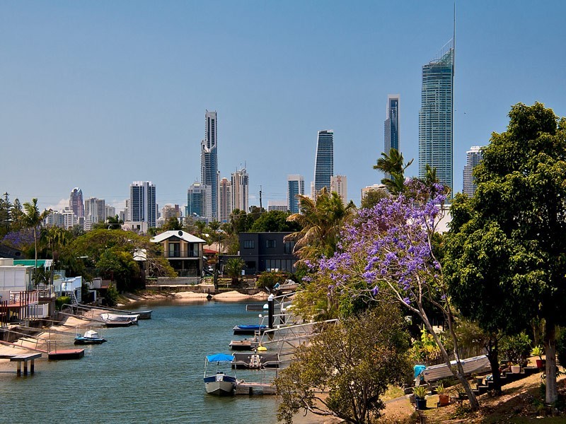 15 Coral Gables Key, Broadbeach Waters QLD 4218