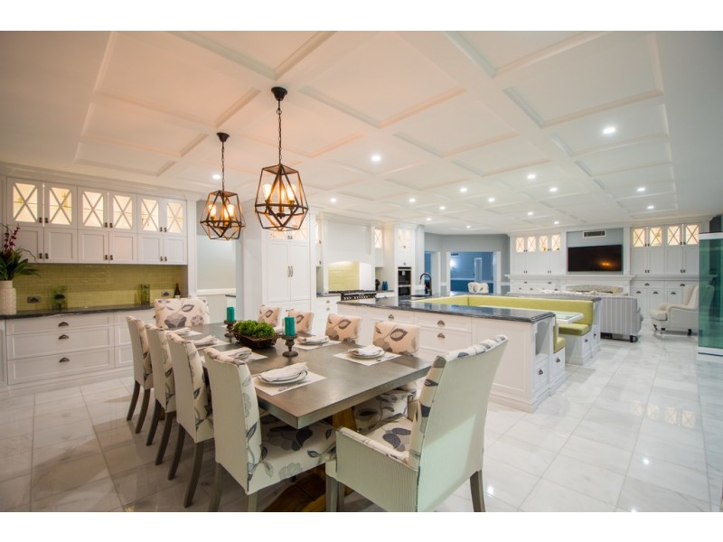 29-31 Cessnock Close, Mermaid Waters QLD 4218