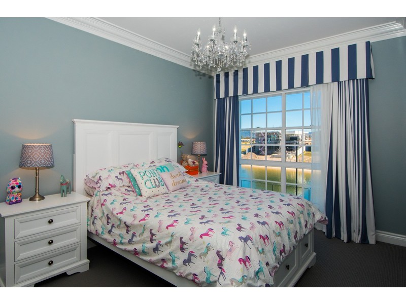 29-31 Cessnock Close, Mermaid Waters QLD 4218