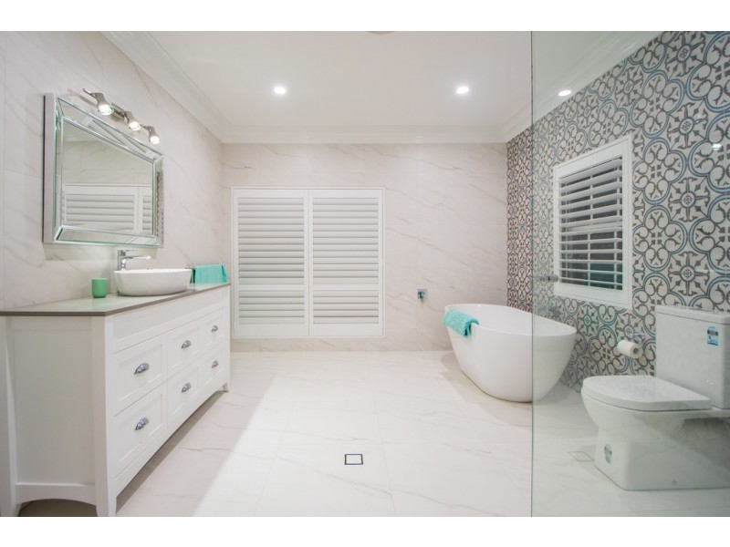 29-31 Cessnock Close, Mermaid Waters QLD 4218