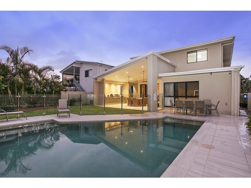 39 Lakelands Drive, Merrimac QLD 4226