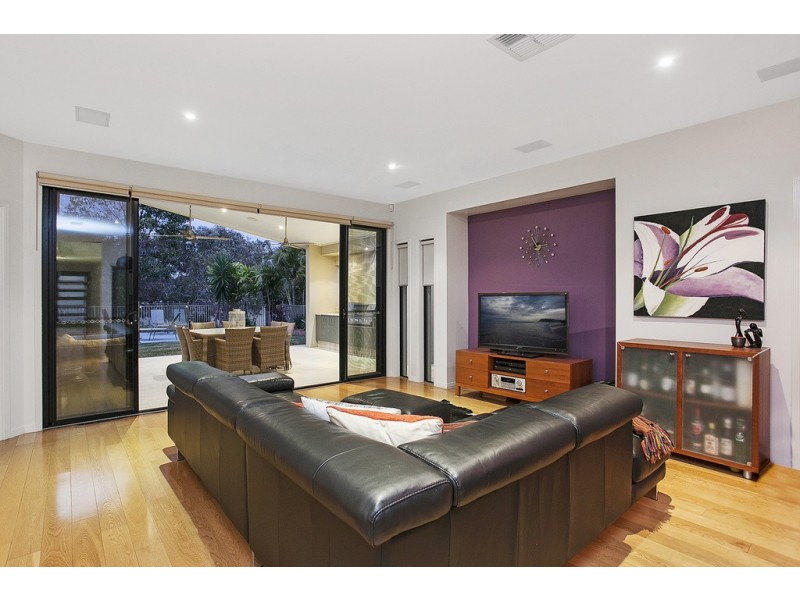 39 Lakelands Drive, Merrimac QLD 4226